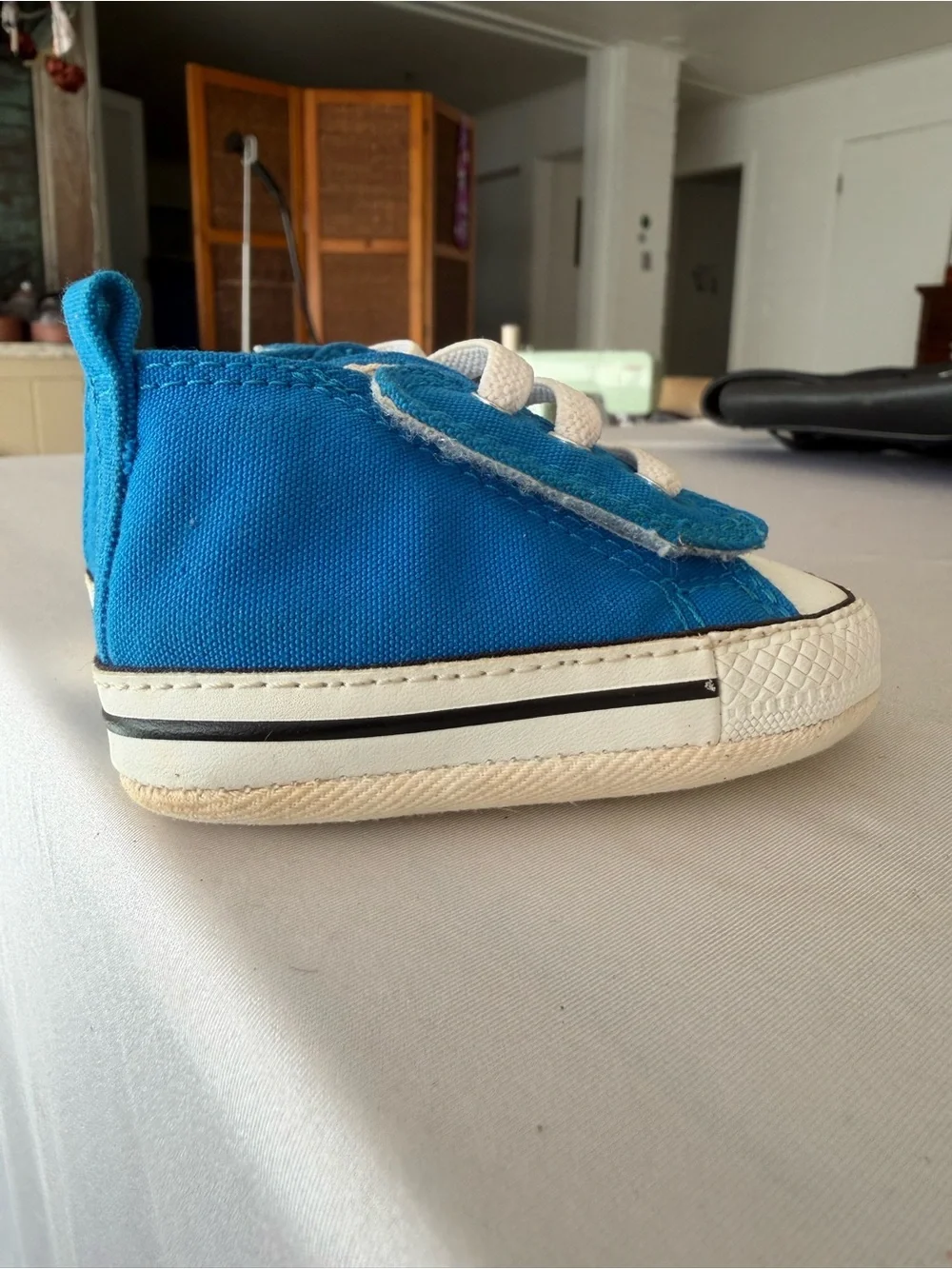 Converse Easy Slip Electric Blu Crib